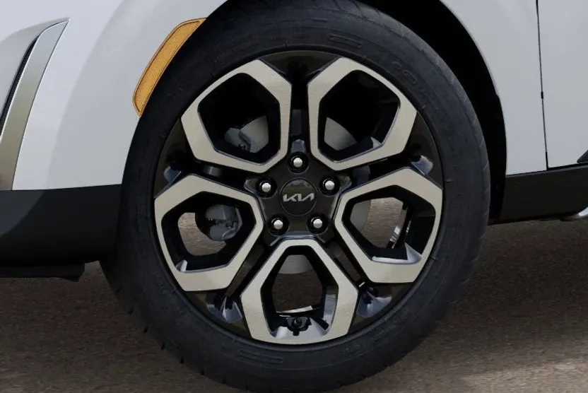 2025 Kia Soul EX photo 1