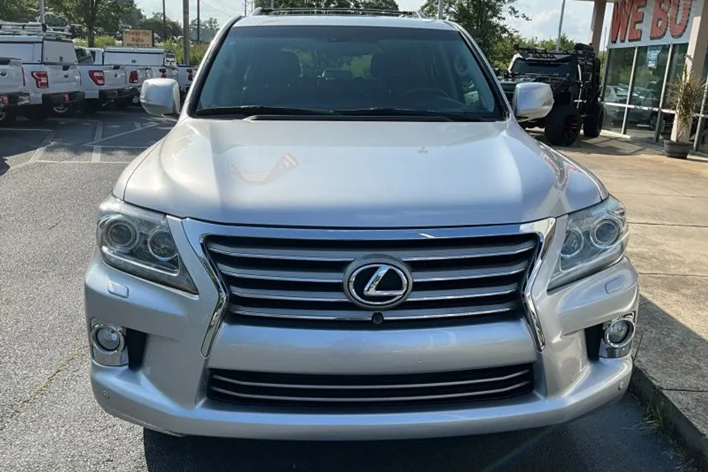 2013 Lexus LX 570 Base photo 1