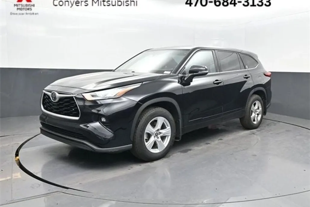 2020 Toyota Highlander LE photo 1