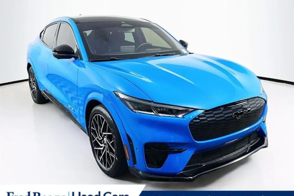 2023 Ford Mustang Mach-E GT photo 1
