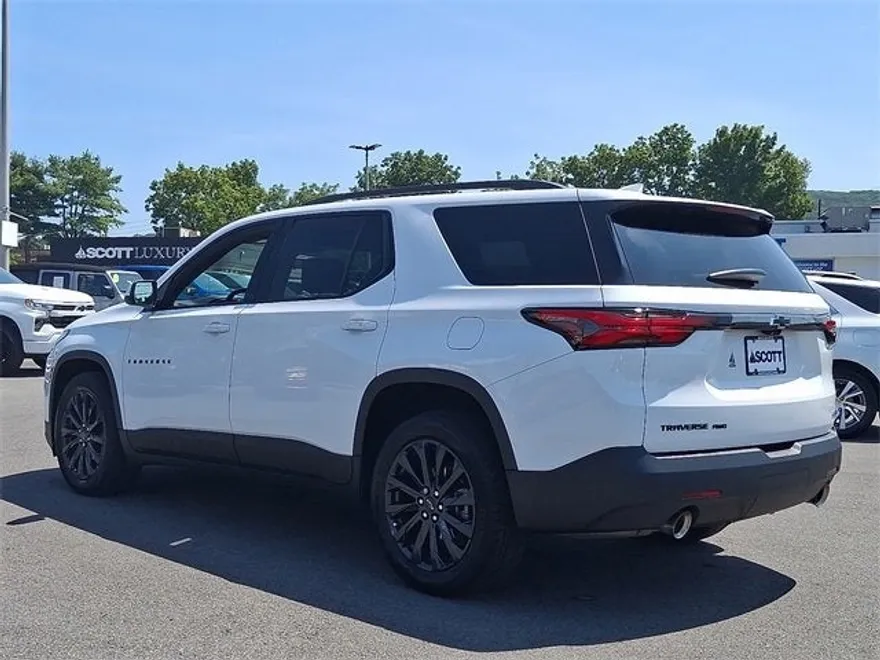 2023 Chevrolet Traverse RS photo 1