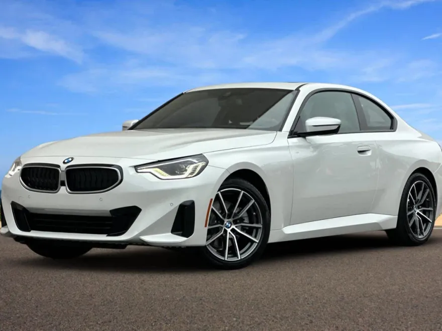 2025 Bmw 230i xDrive Coupe photo 1