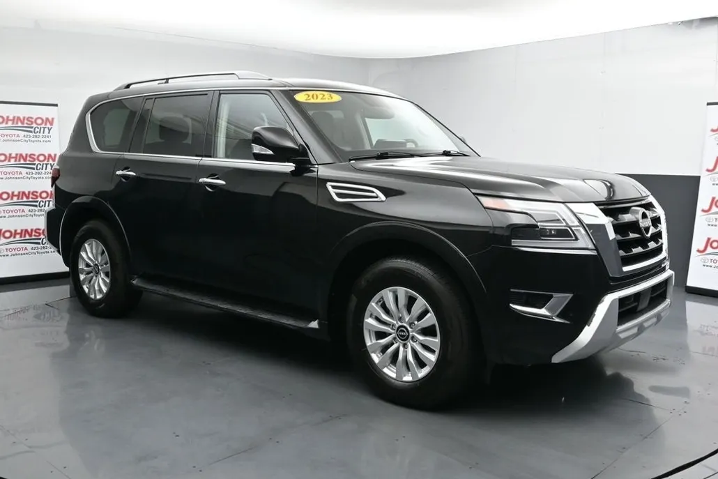2023 Nissan Armada SV photo 1