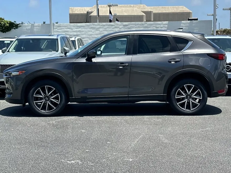 2018 Mazda CX-5 Touring photo 1