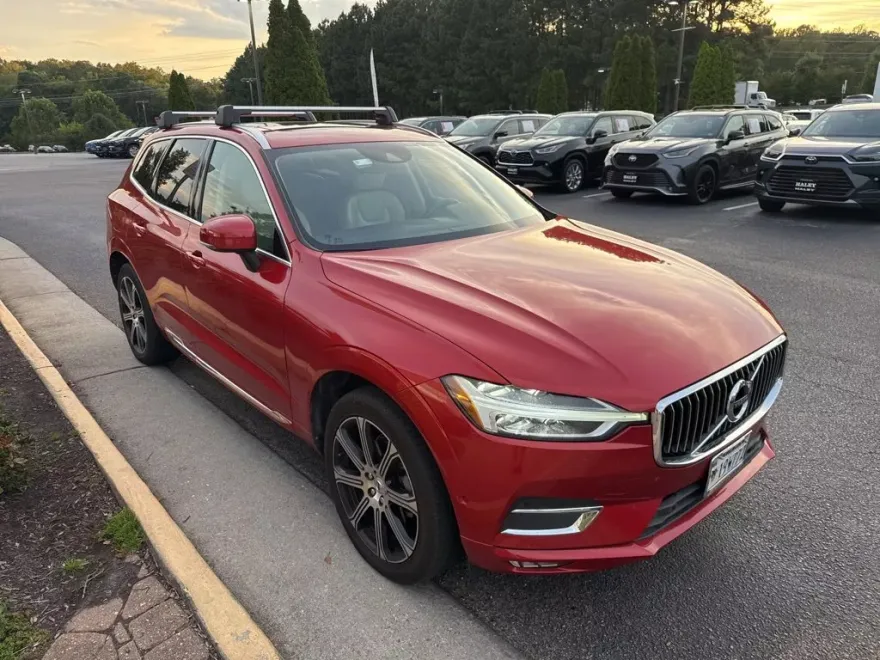 2019 Volvo XC60 T5 Inscription photo 1