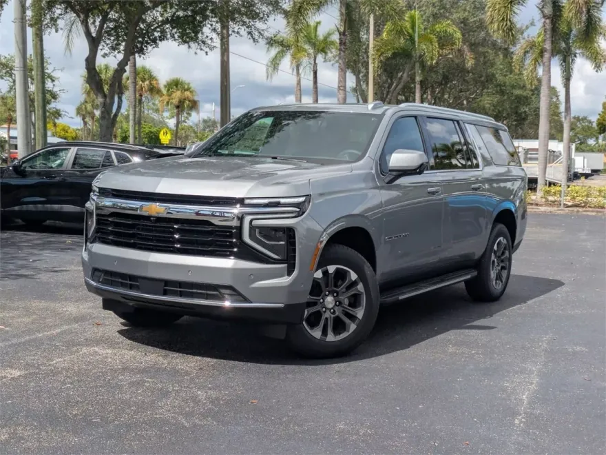 2025 Chevrolet Suburban LS photo 1