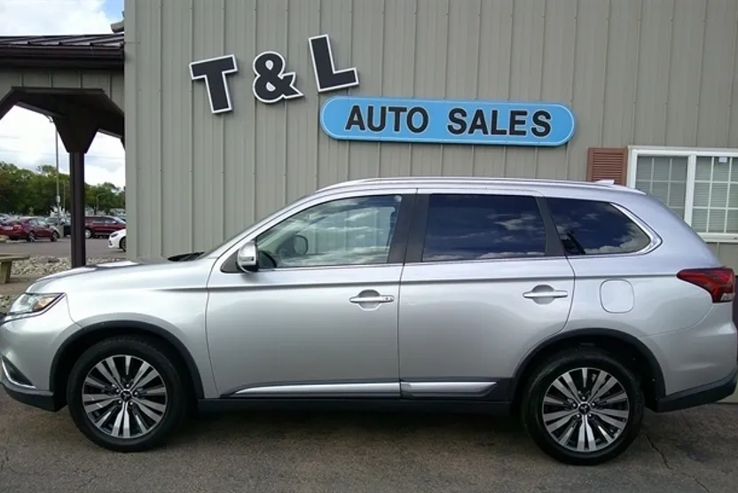 2019 Mitsubishi Outlander SEL photo 1
