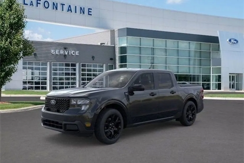 2025 Ford Maverick XLT photo 1