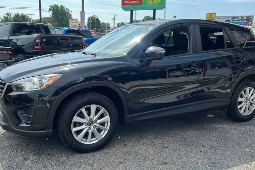 2016 Mazda CX-5 Sport photo 1