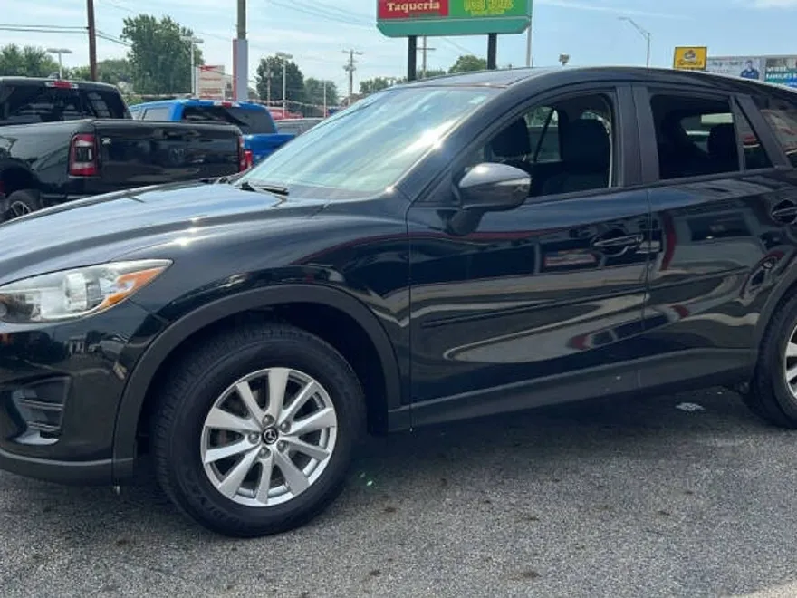 2016 Mazda CX-5 Sport photo 1