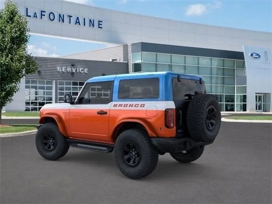 2025 Ford Bronco First Edition photo 4