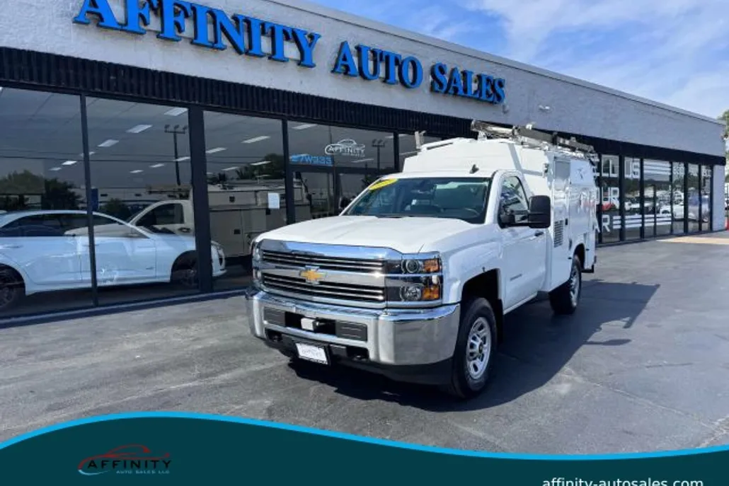 2015 Chevrolet Silverado 3500HD photo 1