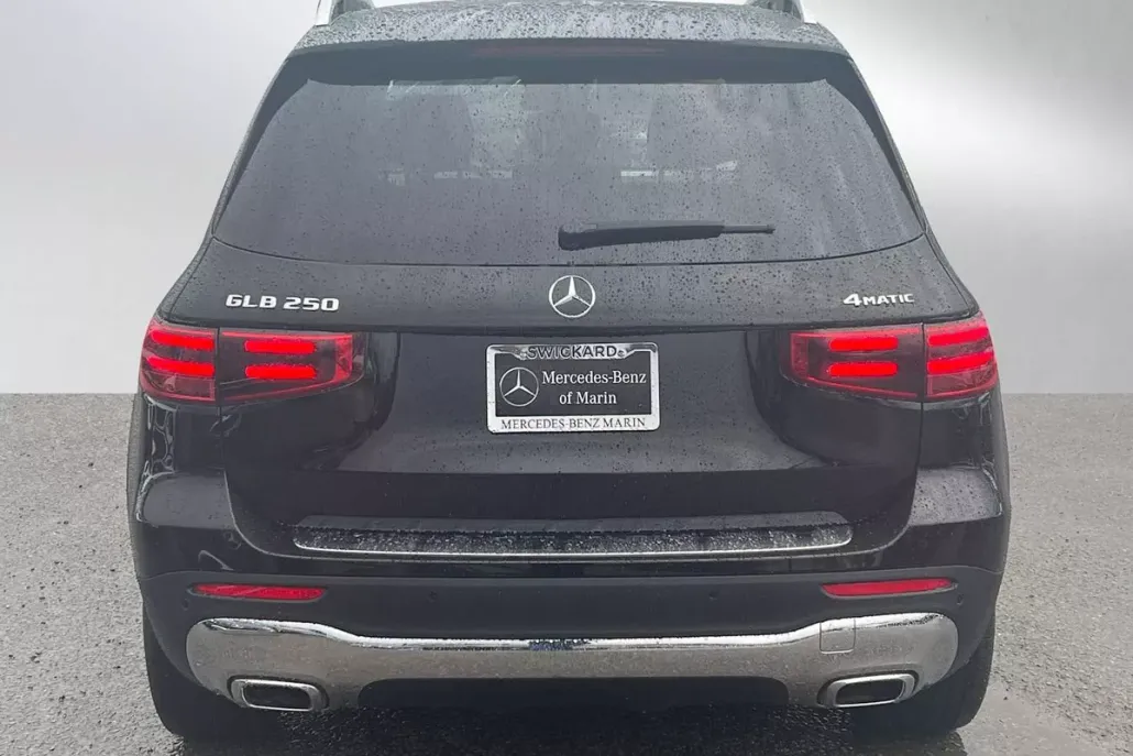 2024 Mercedes Benz GLB 250 photo 1
