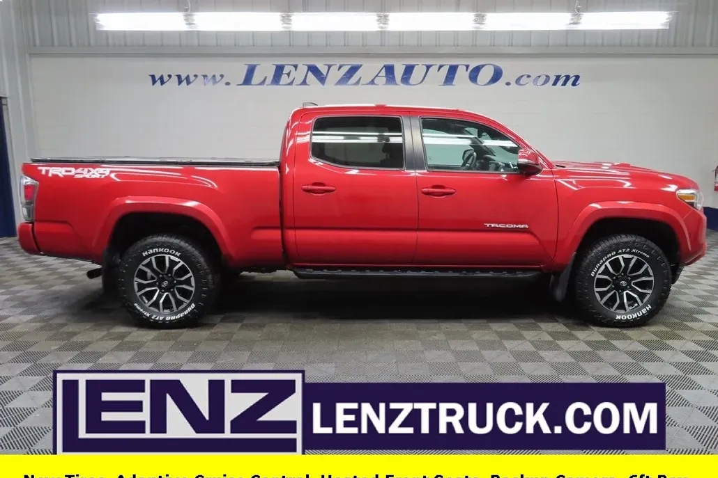 2021 Toyota Tacoma TRD Sport photo 1