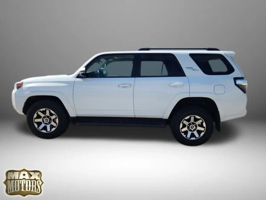 2024 Toyota 4Runner TRD Off-Road Premium photo 1