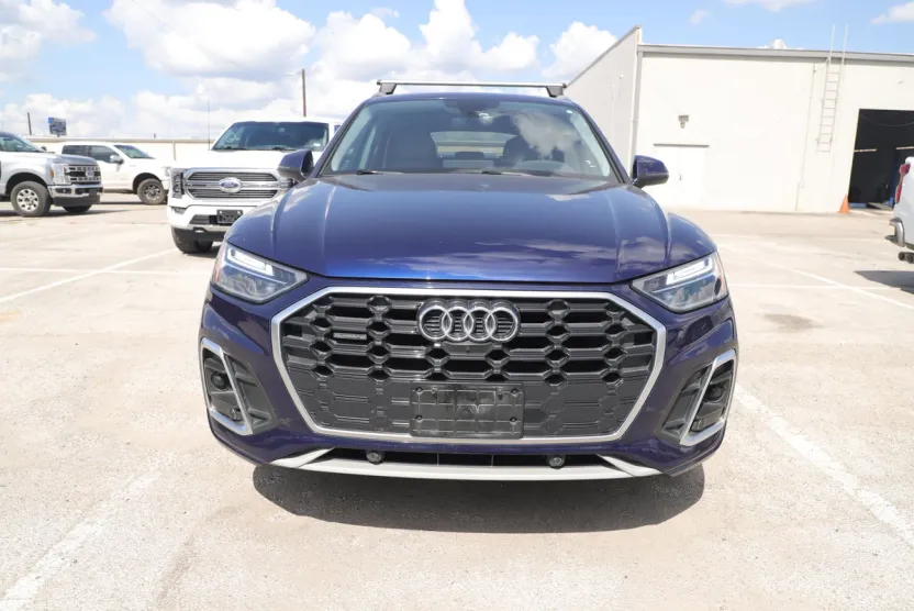 2022 Audi Q5 S line Premium Plus photo 1