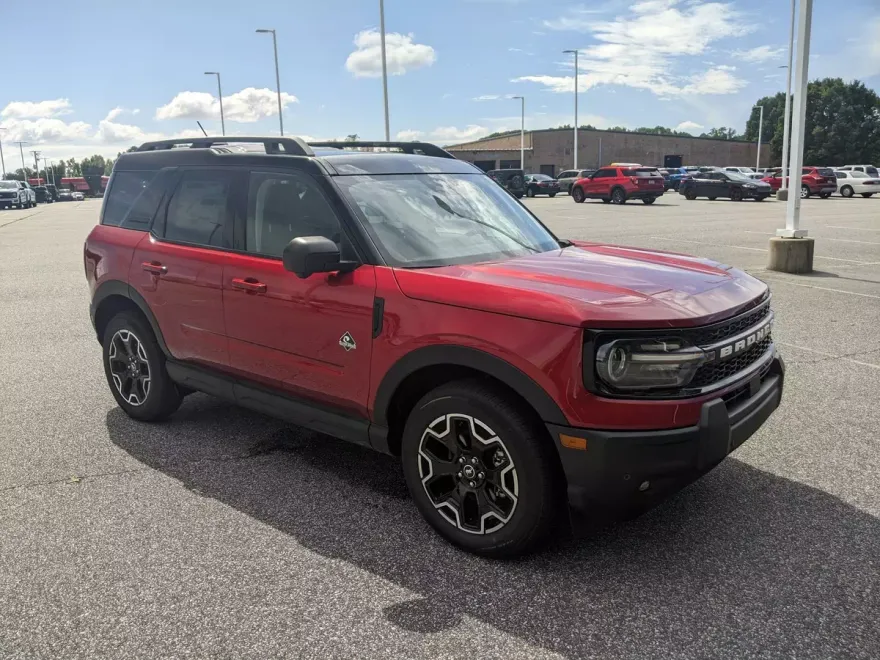 2025 Ford Bronco Sport Outer Banks photo 1