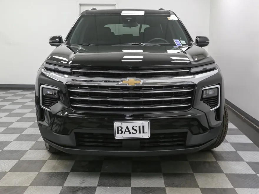 2025 Chevrolet Traverse photo 1