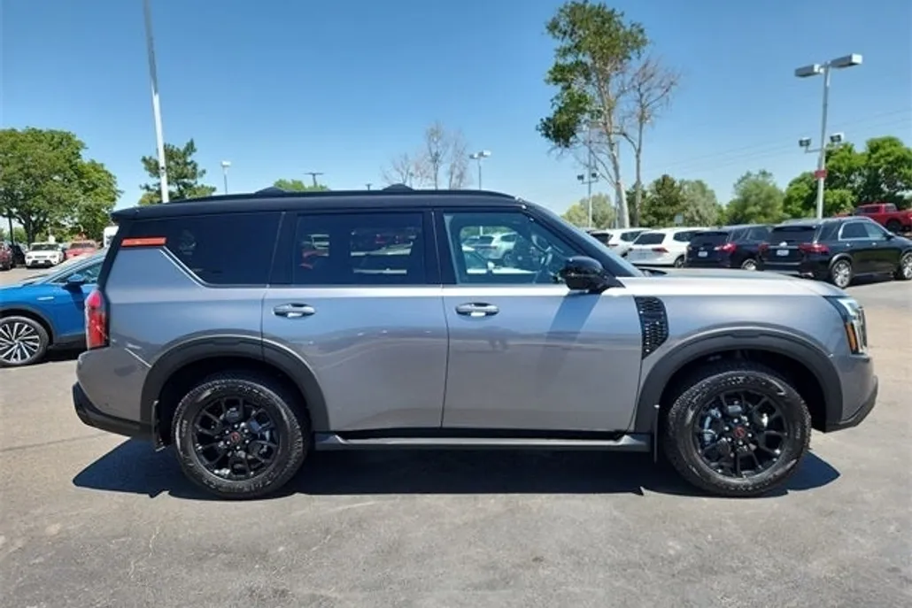 2025 Nissan Armada photo 1