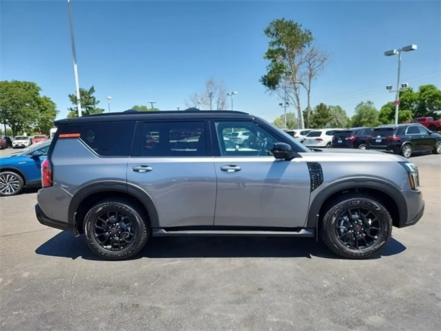 2025 Nissan Armada photo 1