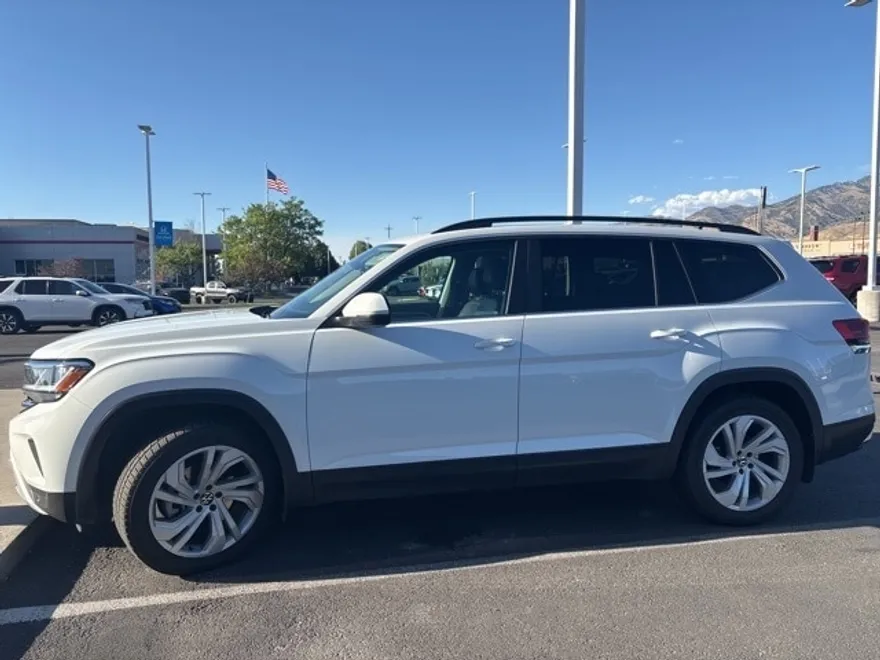 2022 Volkswagen Atlas SE Technology photo 1