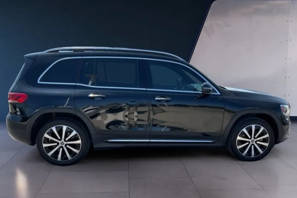 2021 Mercedes Benz GLB 250 photo 1