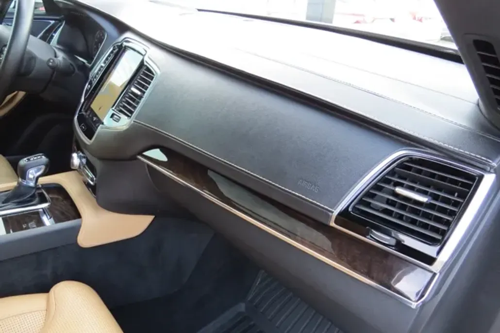 2017 Volvo XC90 Inscription photo 1