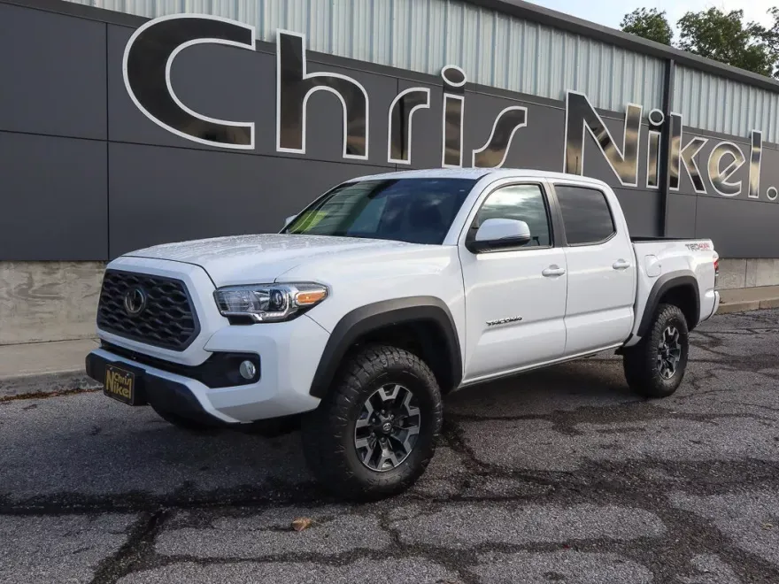 2023 Toyota Tacoma 4x4 photo 1