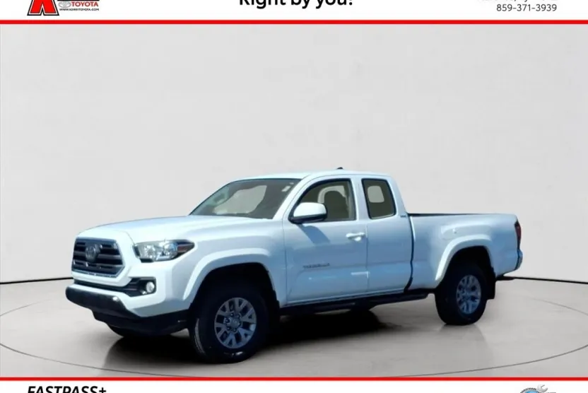 2018 Toyota Tacoma SR5 photo 1
