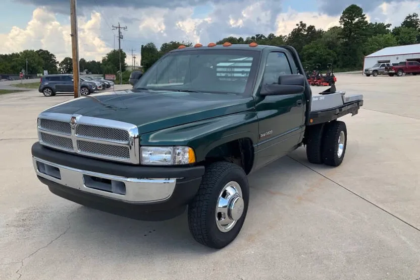 2001 Dodge Ram Chassis Cab 3500 photo 1