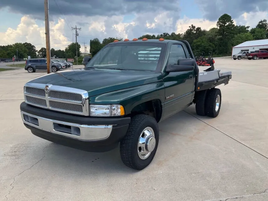 2001 Dodge Ram Chassis Cab 3500 photo 1