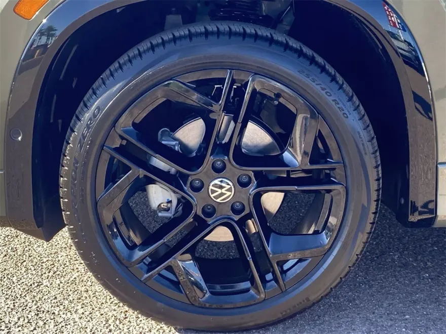 2025 Volkswagen Tiguan SE R-Line Black photo 1
