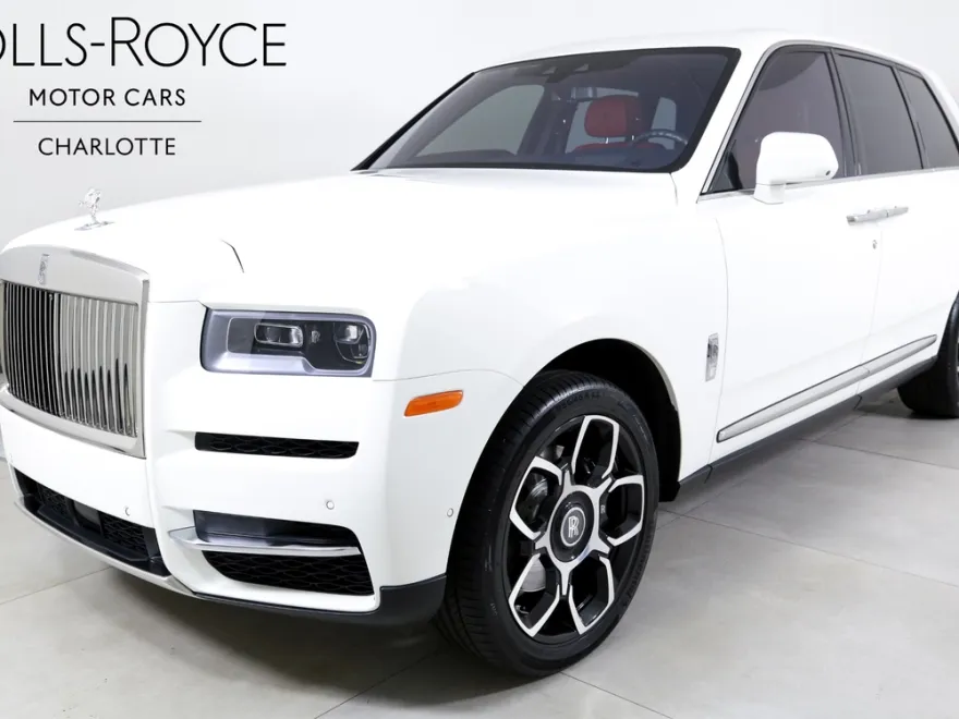 2020 Rolls Royce Cullinan photo 1