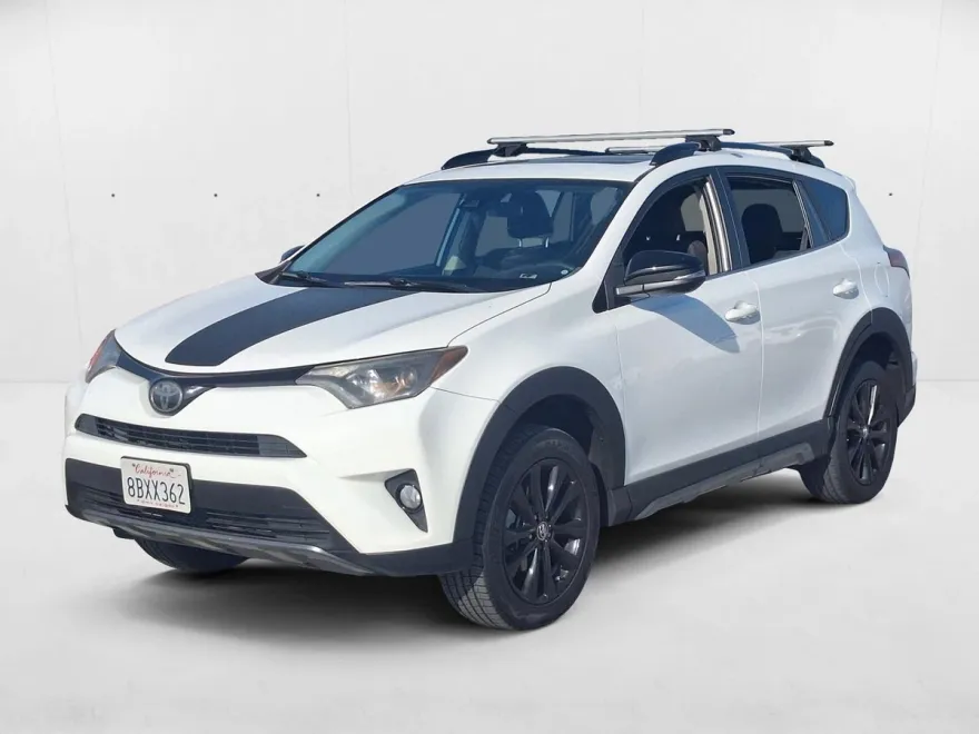 2018 Toyota RAV4 Adventure photo 1