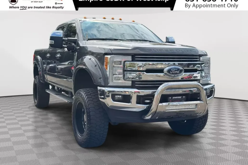 2017 Ford F-250 Lariat photo 1