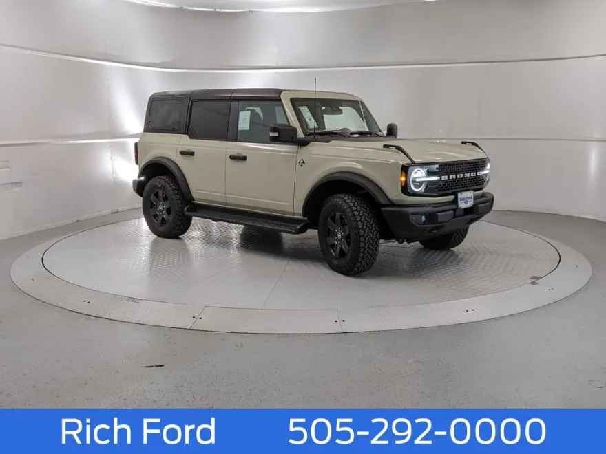 2025 Ford Bronco Outer Banks photo 1