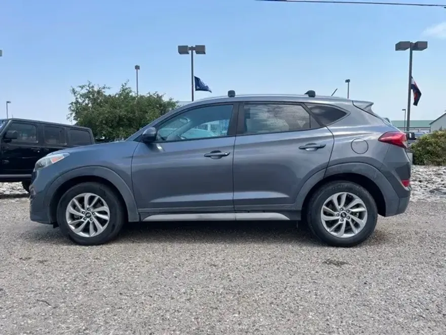2017 Hyundai Tucson SE photo 1