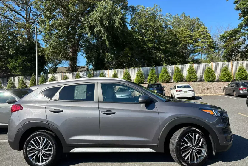 2021 Hyundai Tucson SEL photo 1