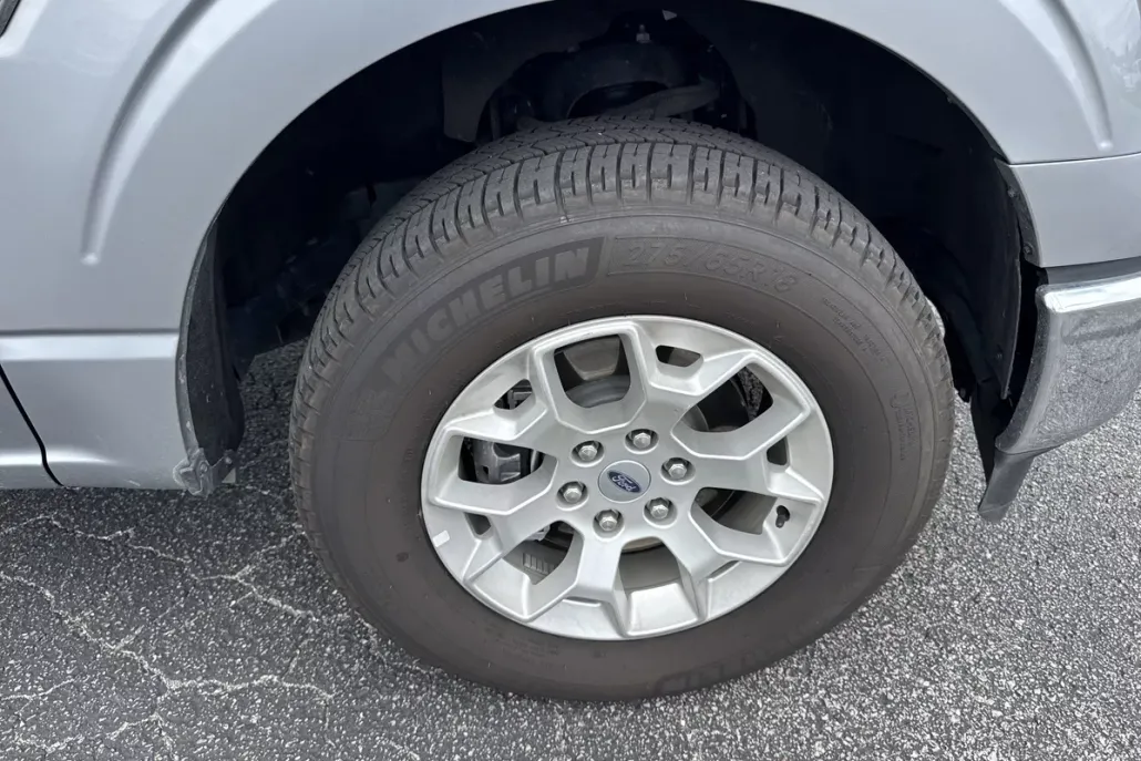 2023 Ford F-150 XLT photo 1