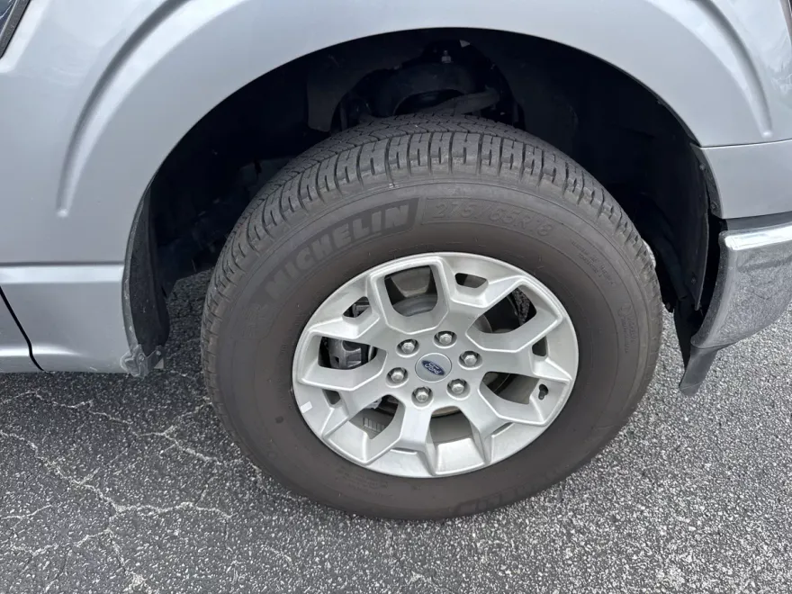 2023 Ford F-150 XLT photo 1