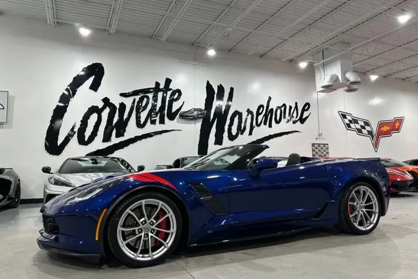 2017 Chevrolet Corvette Convertible 2LT photo 1