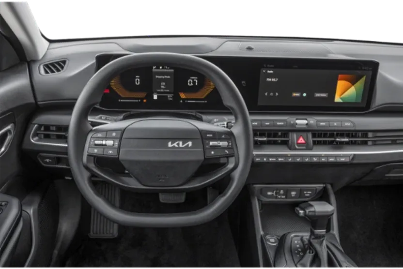 2025 Kia K4 LX photo 3