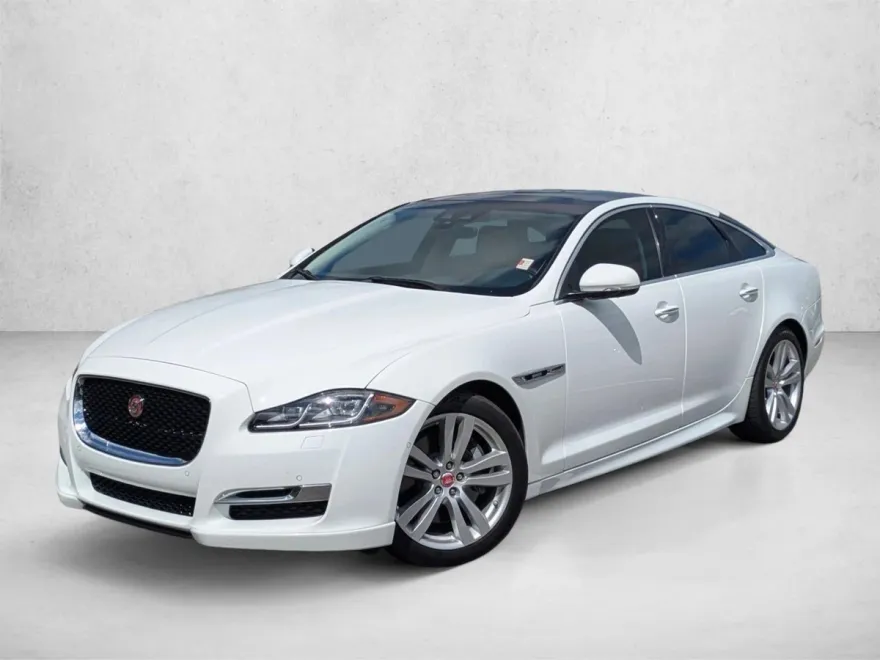 2019 Jaguar XJ R-Sport photo 1