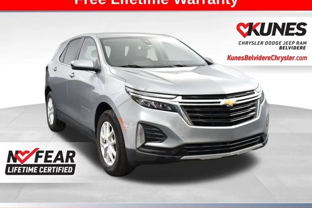 2023 Chevrolet Equinox LT photo 1