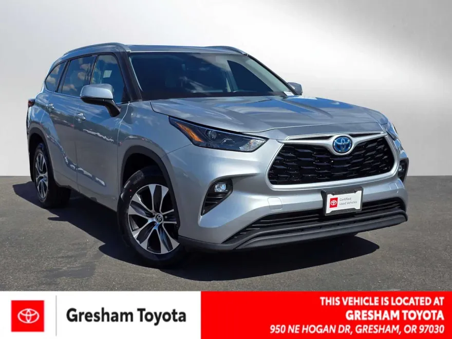 2022 Toyota Highlander Hybrid XLE photo 1