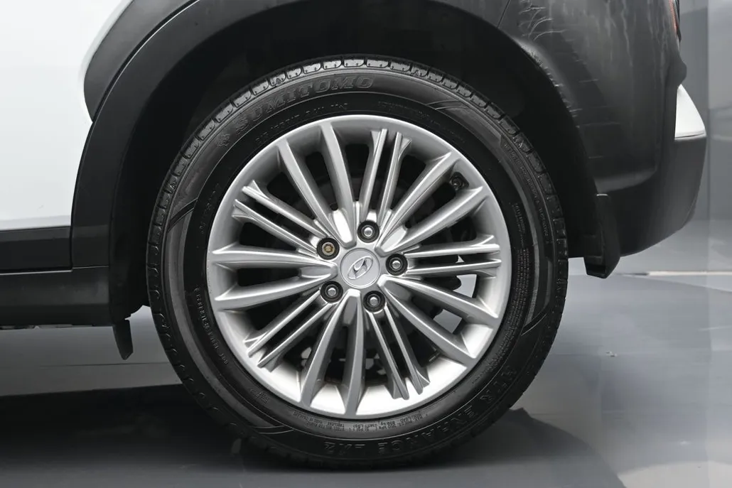 2020 Hyundai Kona SEL Plus photo 1