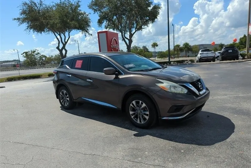 2016 Nissan Murano S photo 1