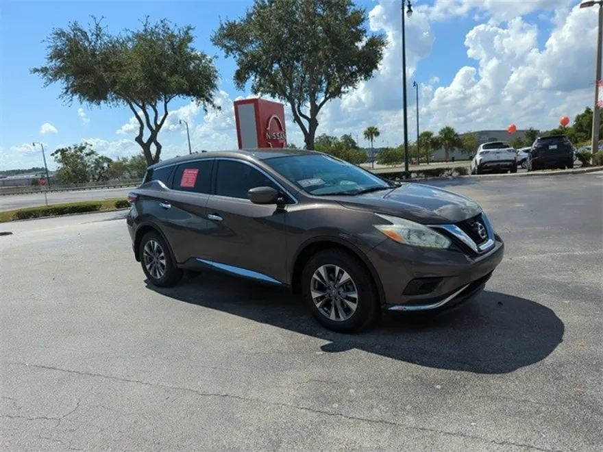 2016 Nissan Murano S photo 1