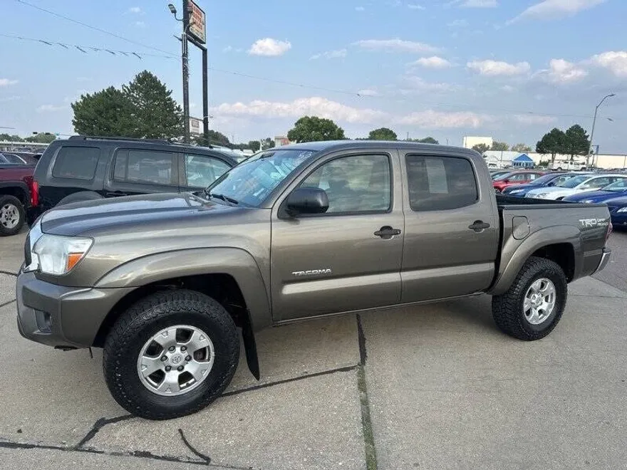 2014 Toyota Tacoma V6 photo 1