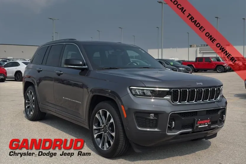 2022 Jeep Grand Cherokee Overland photo 1